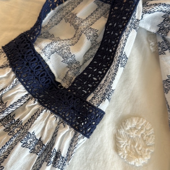 Sophie max 100% cotton blue and white bell sleeve cut out macrame top XS - Picture 5 of 5